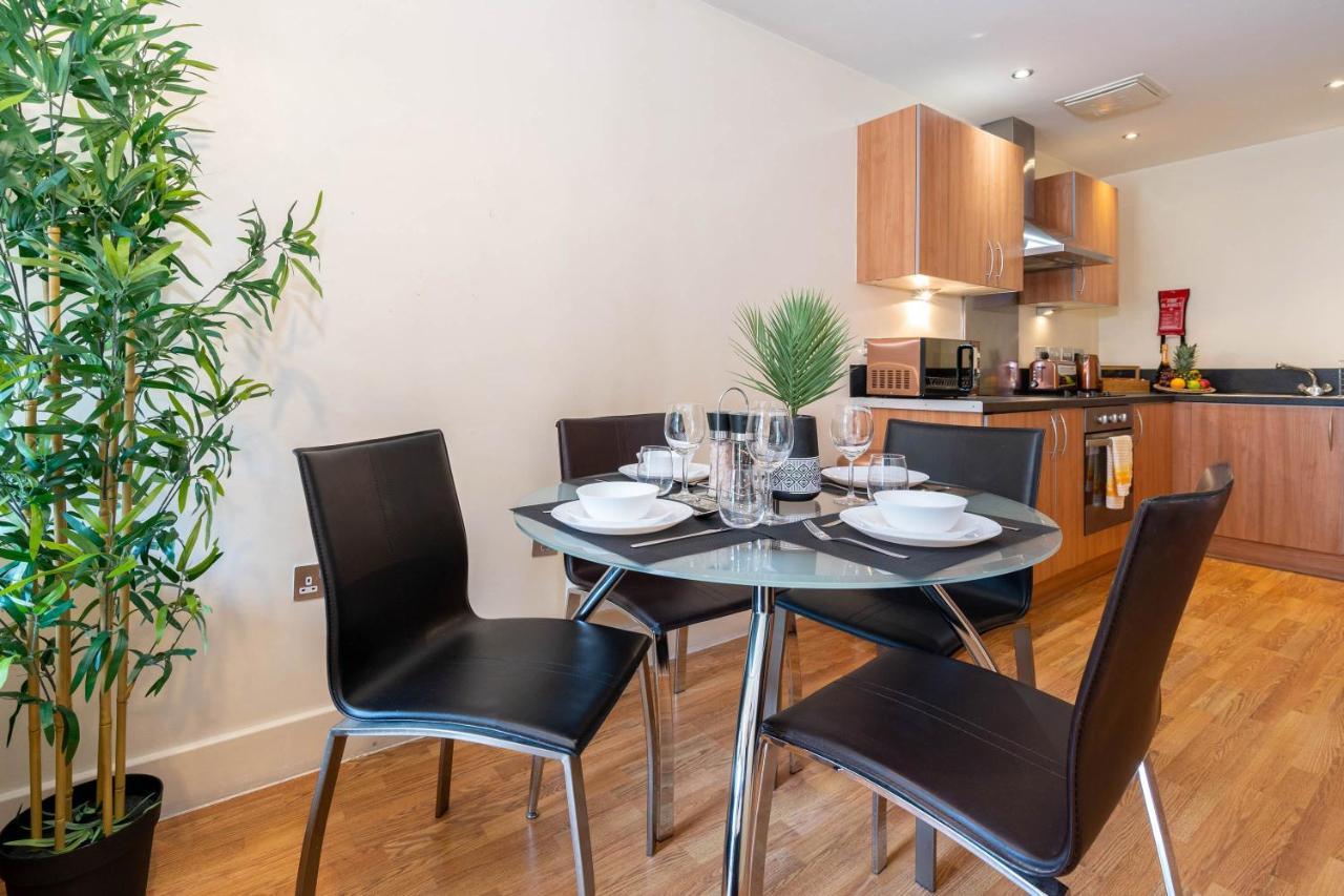 Haus City Centre Apartment - Arcadian -Balcony - Secure Parking - Wifi-Smart Tv - China Town -Top Rated 버밍엄 외부 사진